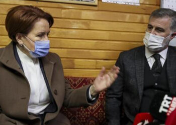 İYİ Parti Genel Başkanı Sn. Meral Akşener, Ankara’da Subayevleri Özel Halk Otobüsleri Durağını Ziyaret Etti